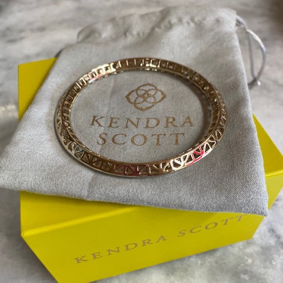 Kendra Scott Jewelry - Kendra Scott Gold Bangle